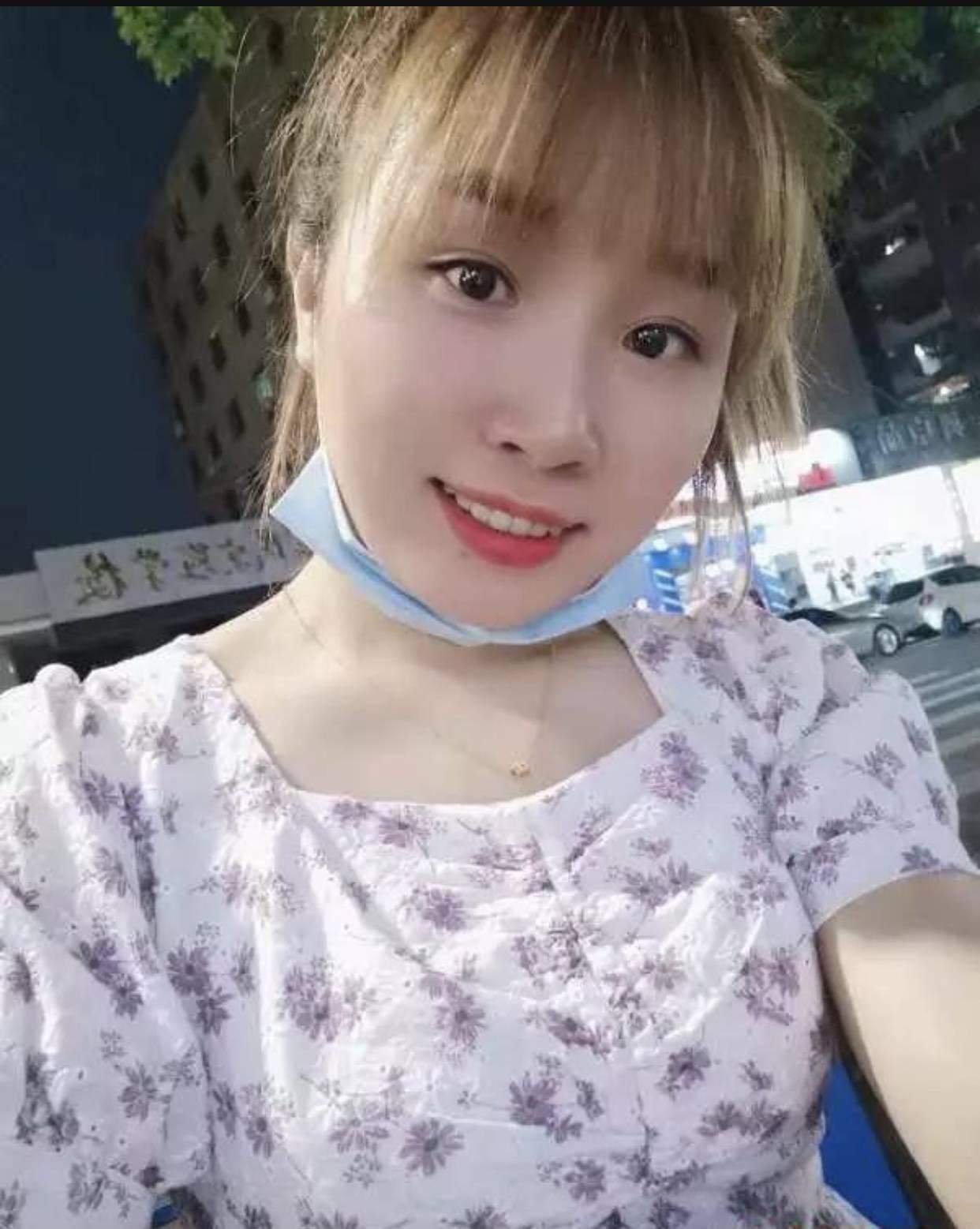 龙岗区非常漂亮的美女刘珊