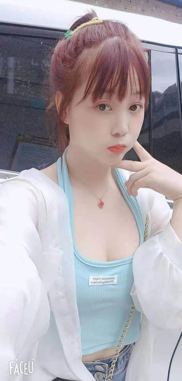 微微怡笑很可爱