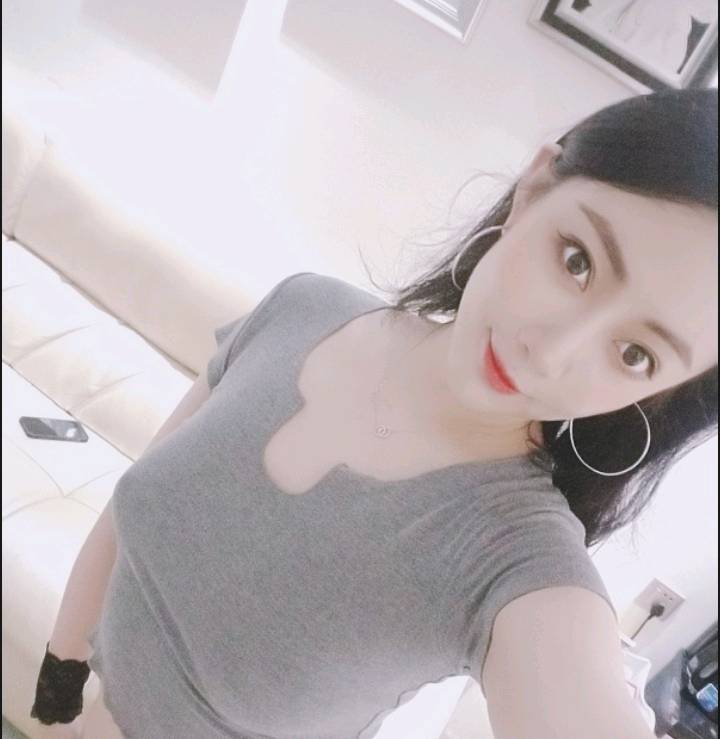 服务好，大胸 自聊自做的