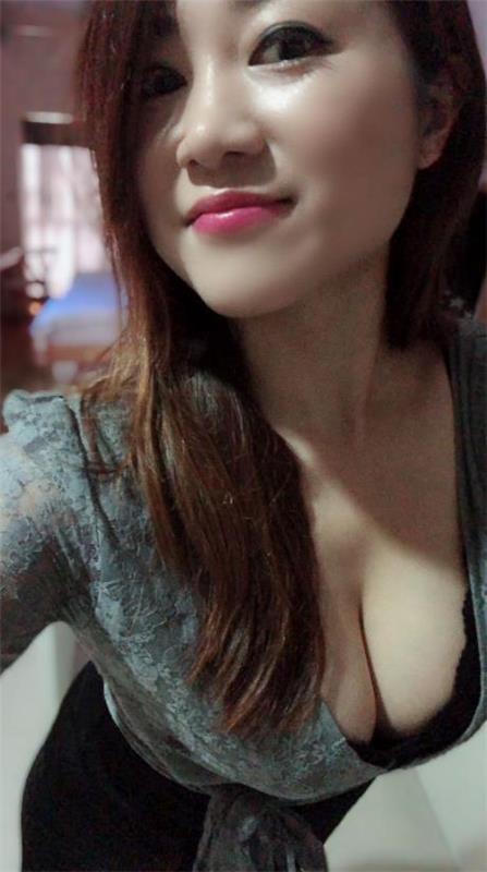 性感美腿尽显风Sao，御姐范醉红儿